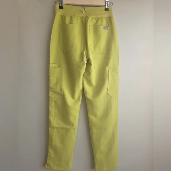 NWT FIGS Moss Green Scrub Set • Catarina Top • Petite High Waisted Yola Pants • - Picture 15 of 16